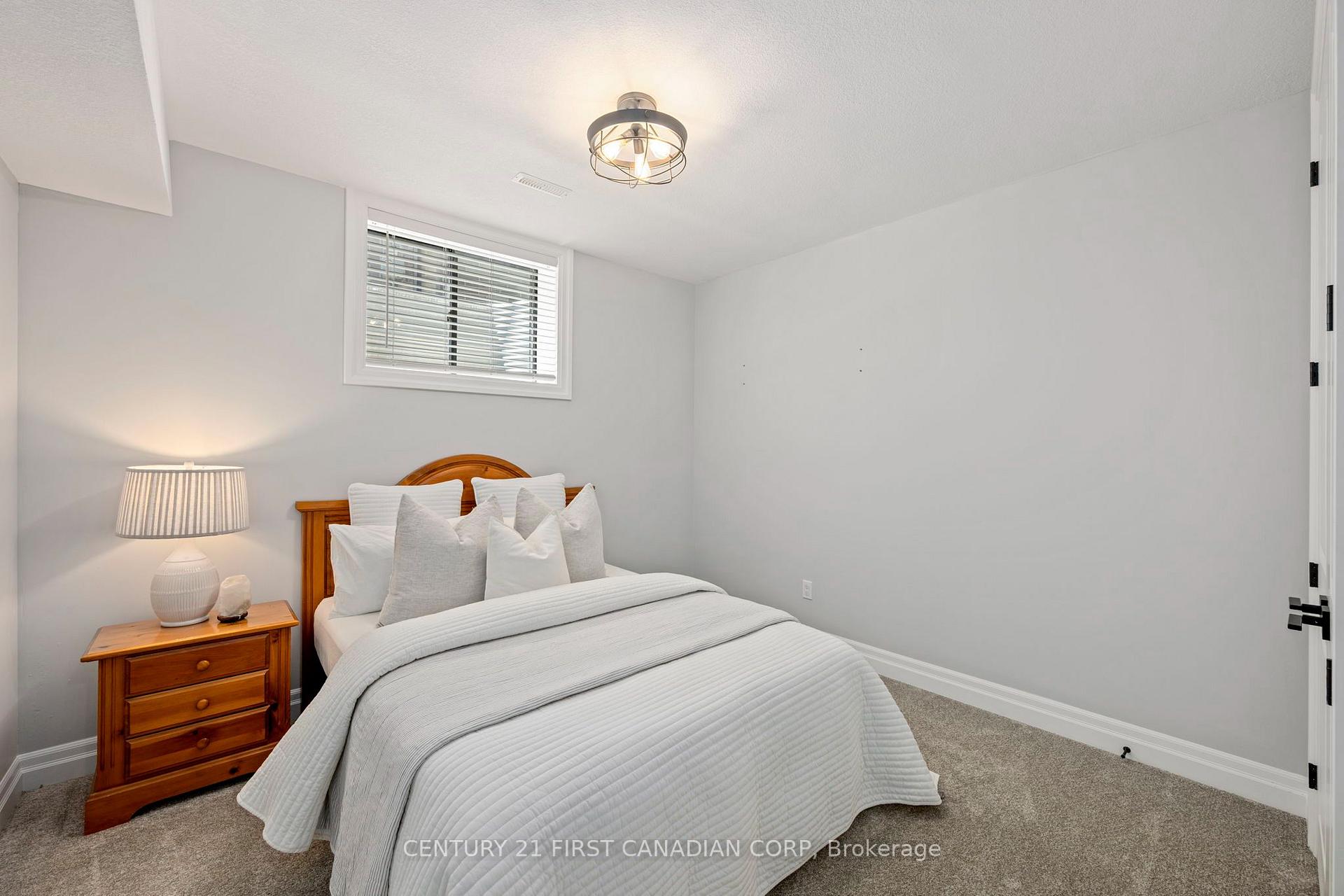 Photo 24 of 126 Aspen Circle, Thames Centre, Thorndale — HOMEH