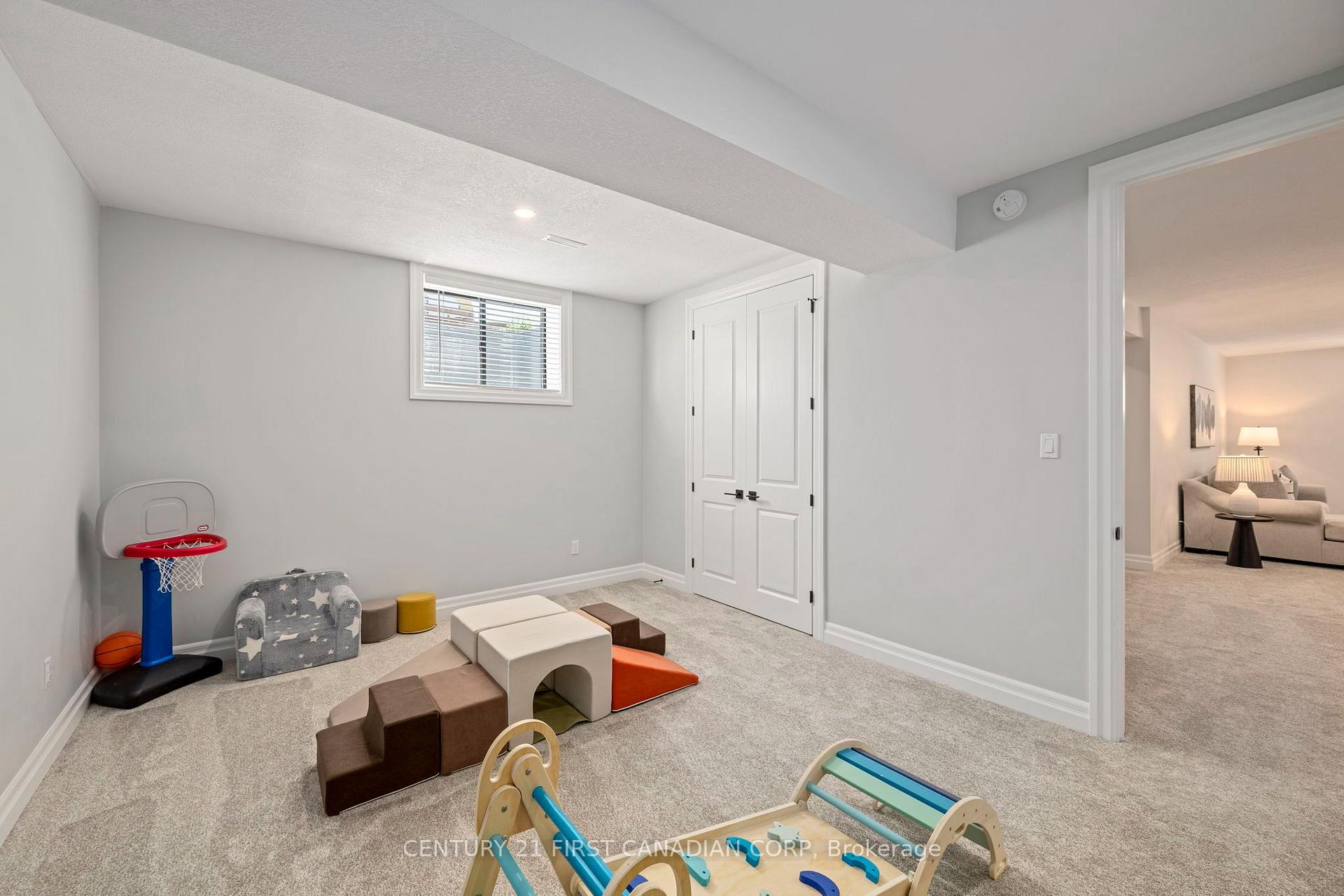 Photo 26 of 126 Aspen Circle, Thames Centre, Thorndale — HOMEH