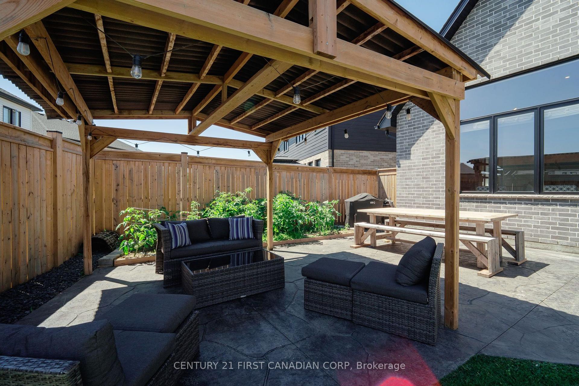 Photo 30 of 126 Aspen Circle, Thames Centre, Thorndale — HOMEH