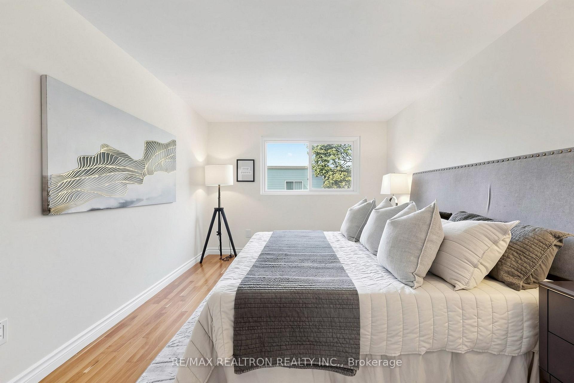Photo 21 of 42 Pepper Vine Way, North York, Bayview Village — HOMEH