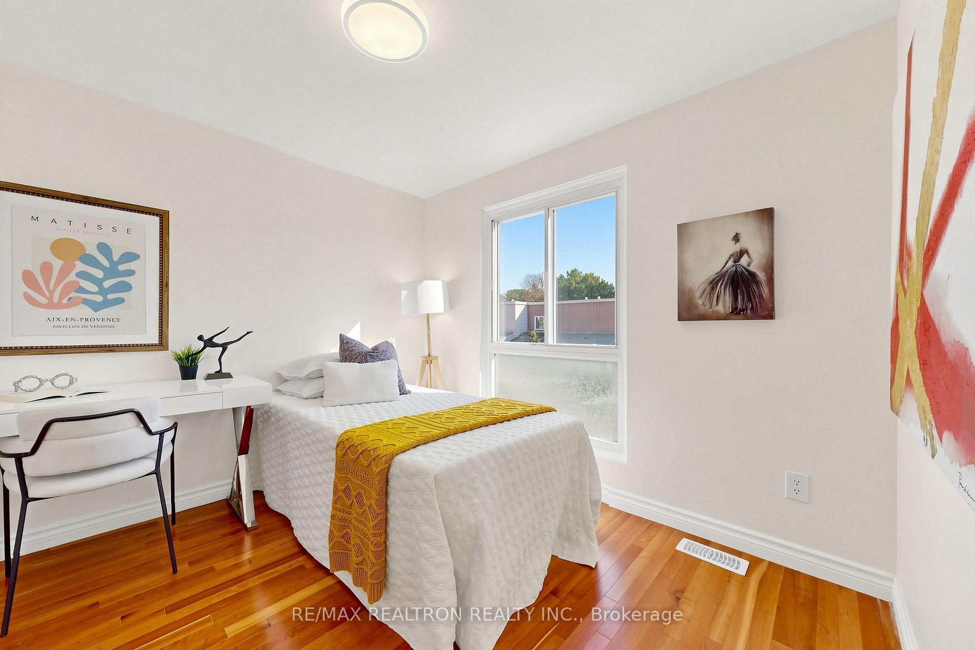 Photo 22 of 42 Pepper Vine Way, North York, Bayview Village — HOMEH