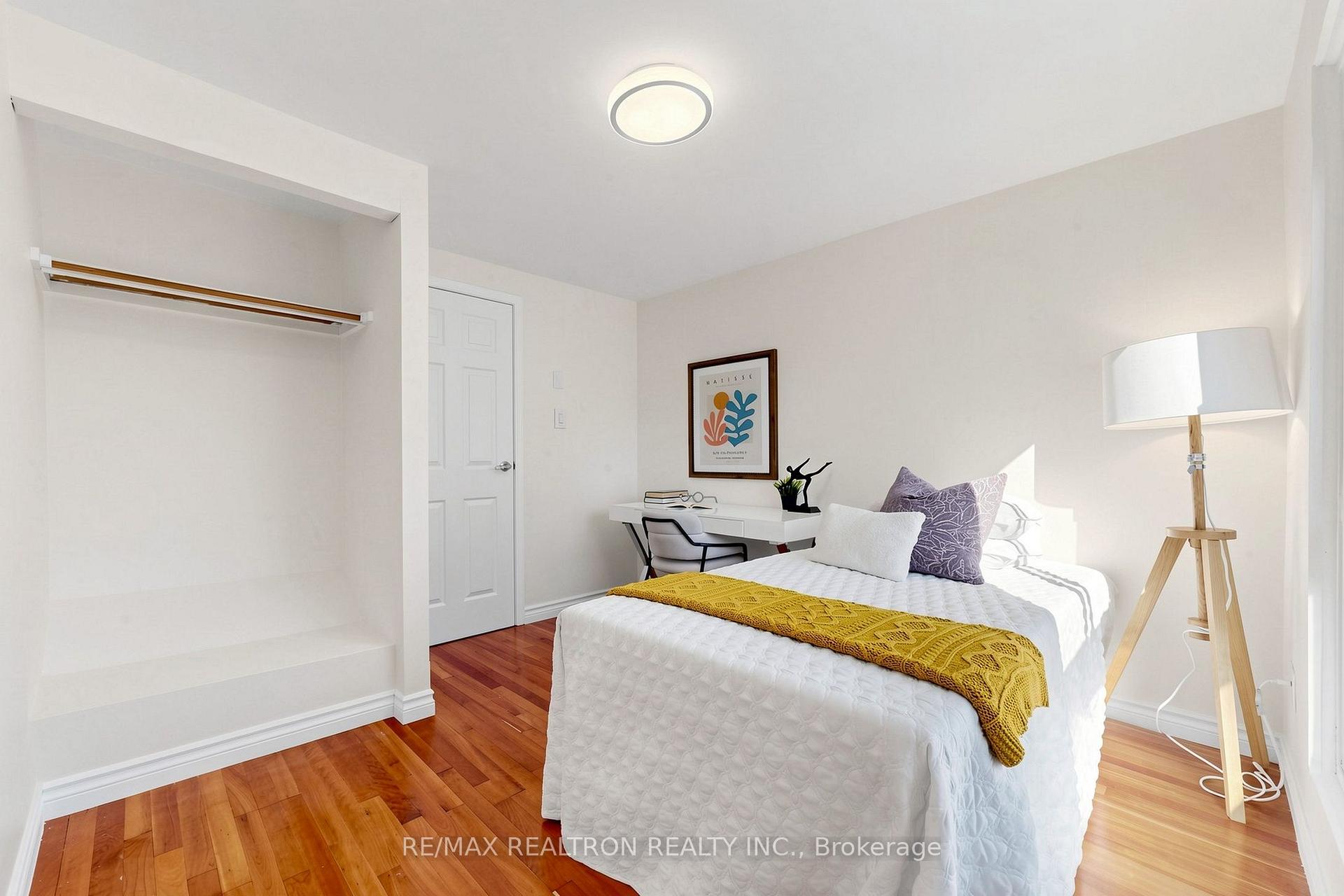 Photo 23 of 42 Pepper Vine Way, North York, Bayview Village — HOMEH