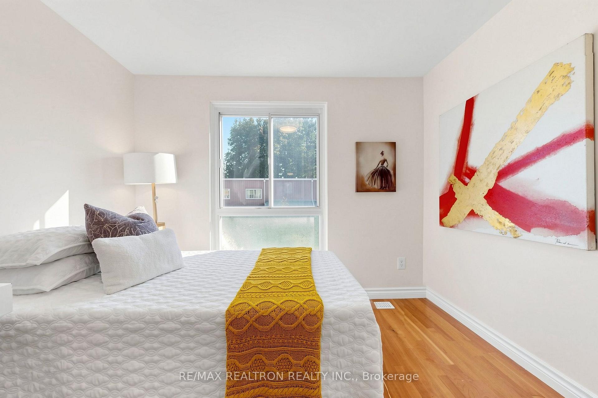 Photo 24 of 42 Pepper Vine Way, North York, Bayview Village — HOMEH