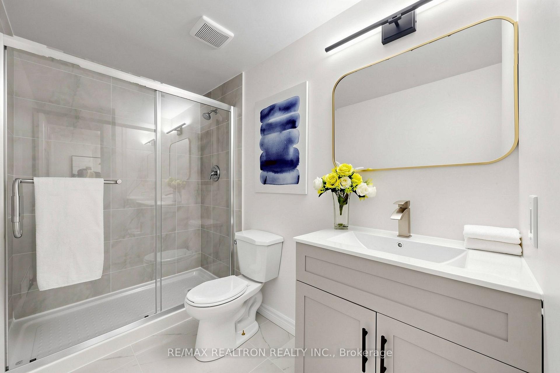 Photo 32 of 42 Pepper Vine Way, North York, Bayview Village — HOMEH