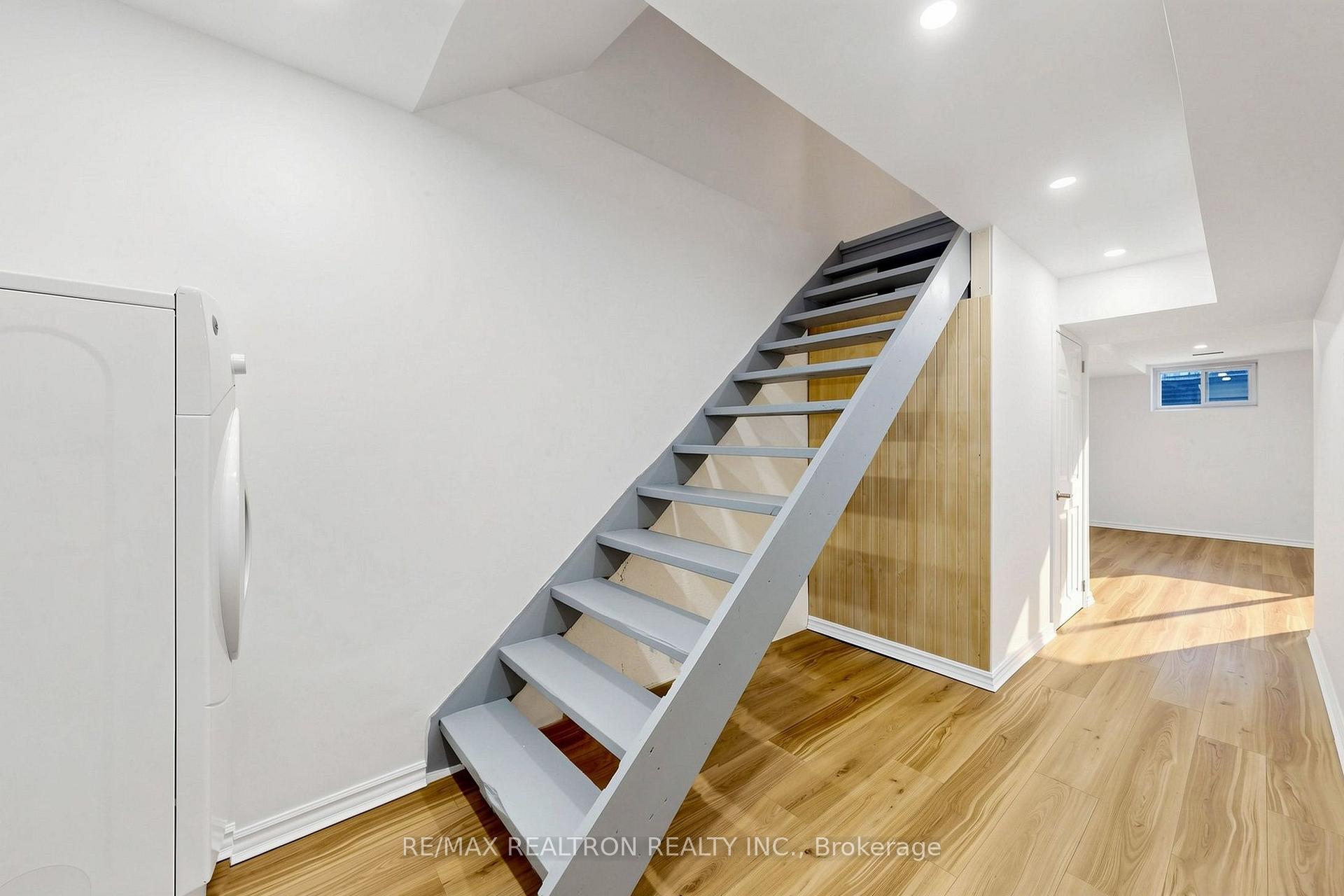 Photo 34 of 42 Pepper Vine Way, North York, Bayview Village — HOMEH