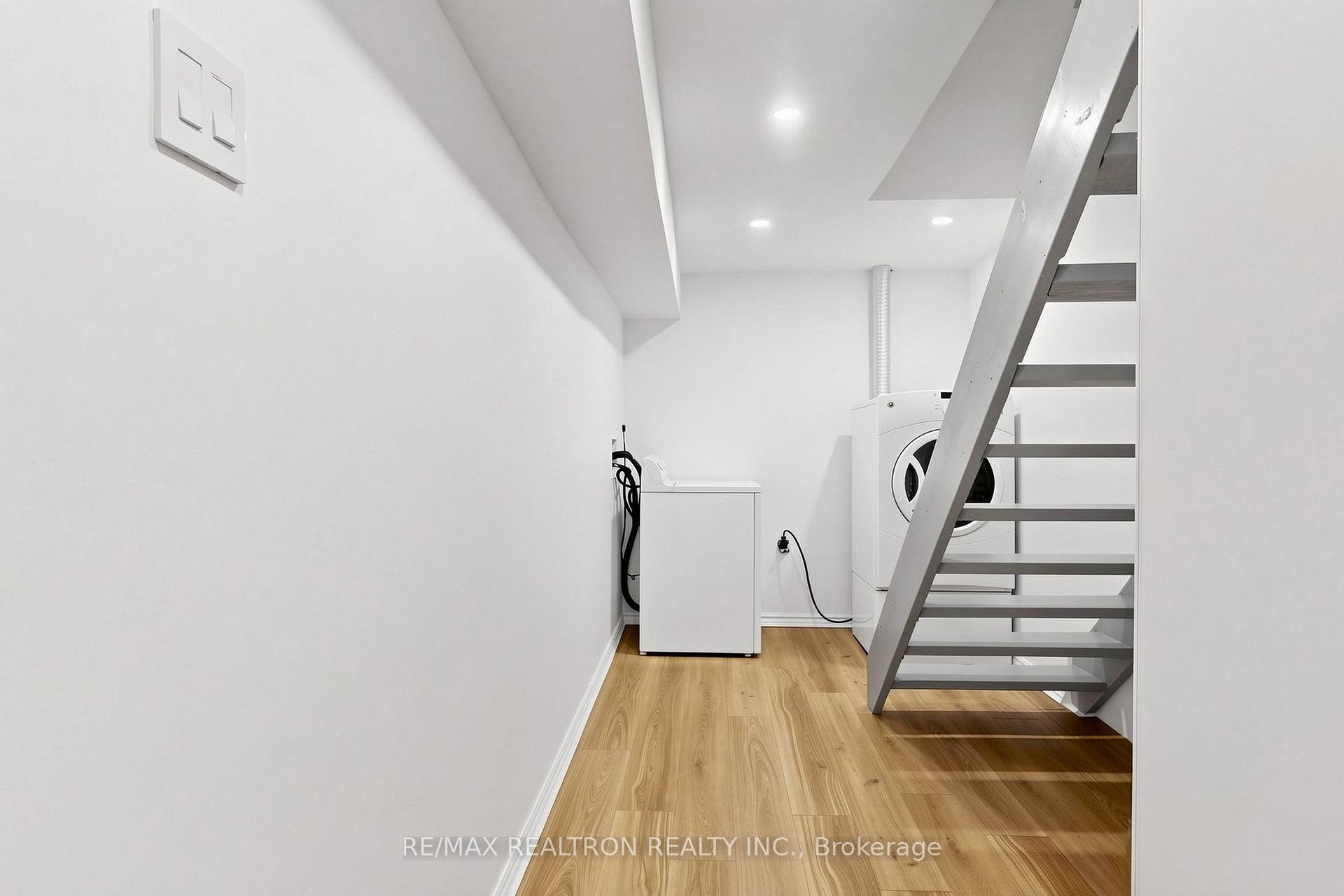 Photo 35 of 42 Pepper Vine Way, North York, Bayview Village — HOMEH