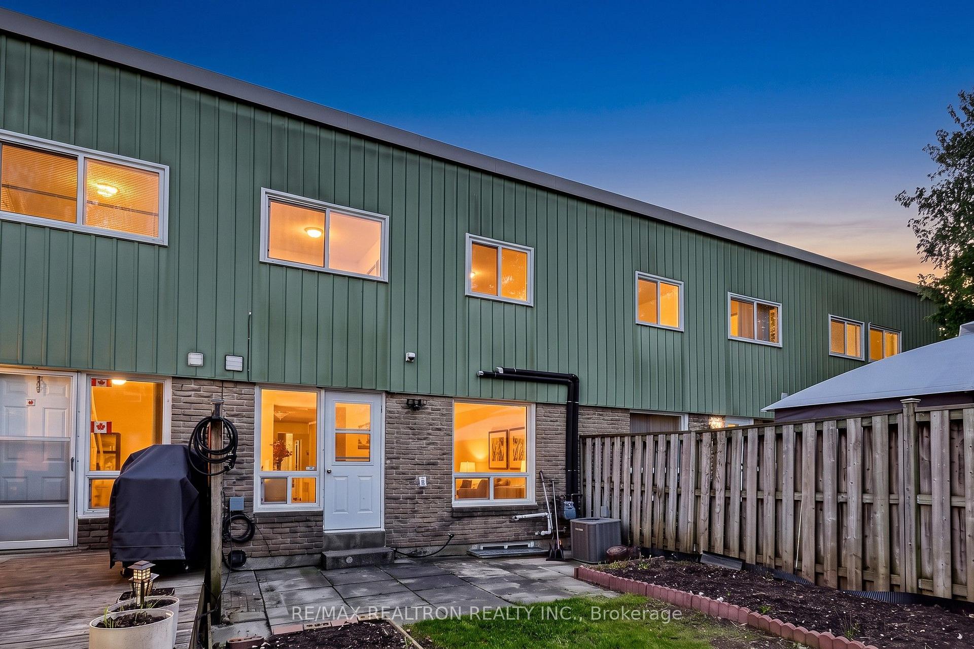 Photo 45 of 42 Pepper Vine Way, North York, Bayview Village — HOMEH