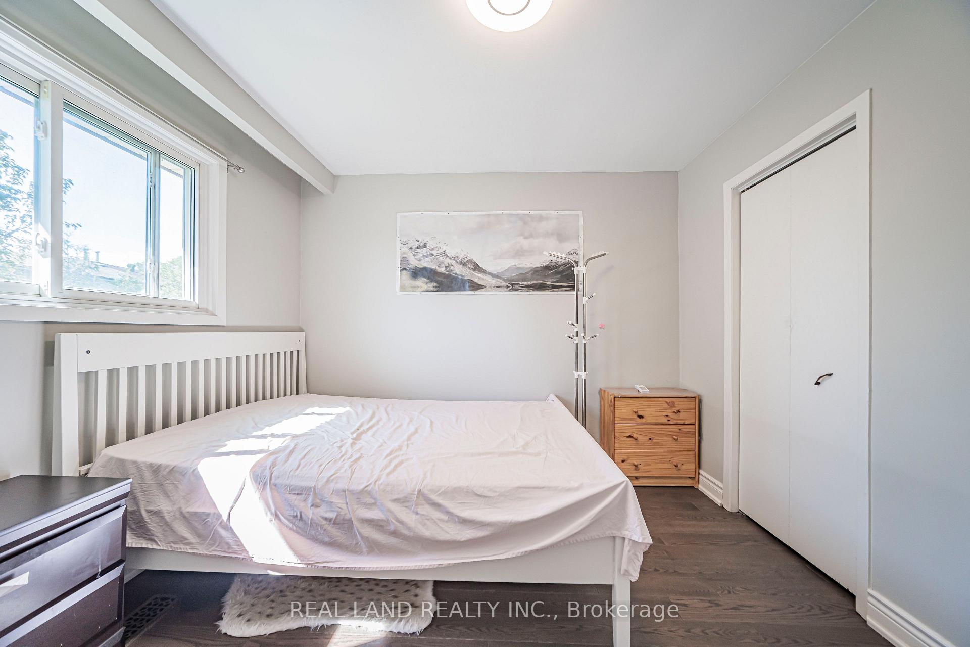 Photo 24 of 37 Pawnee Avenue, North York, Pleasant View — HOMEH