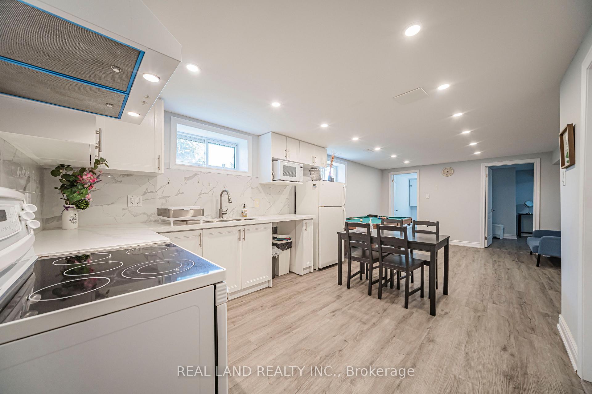 Photo 29 of 37 Pawnee Avenue, North York, Pleasant View — HOMEH