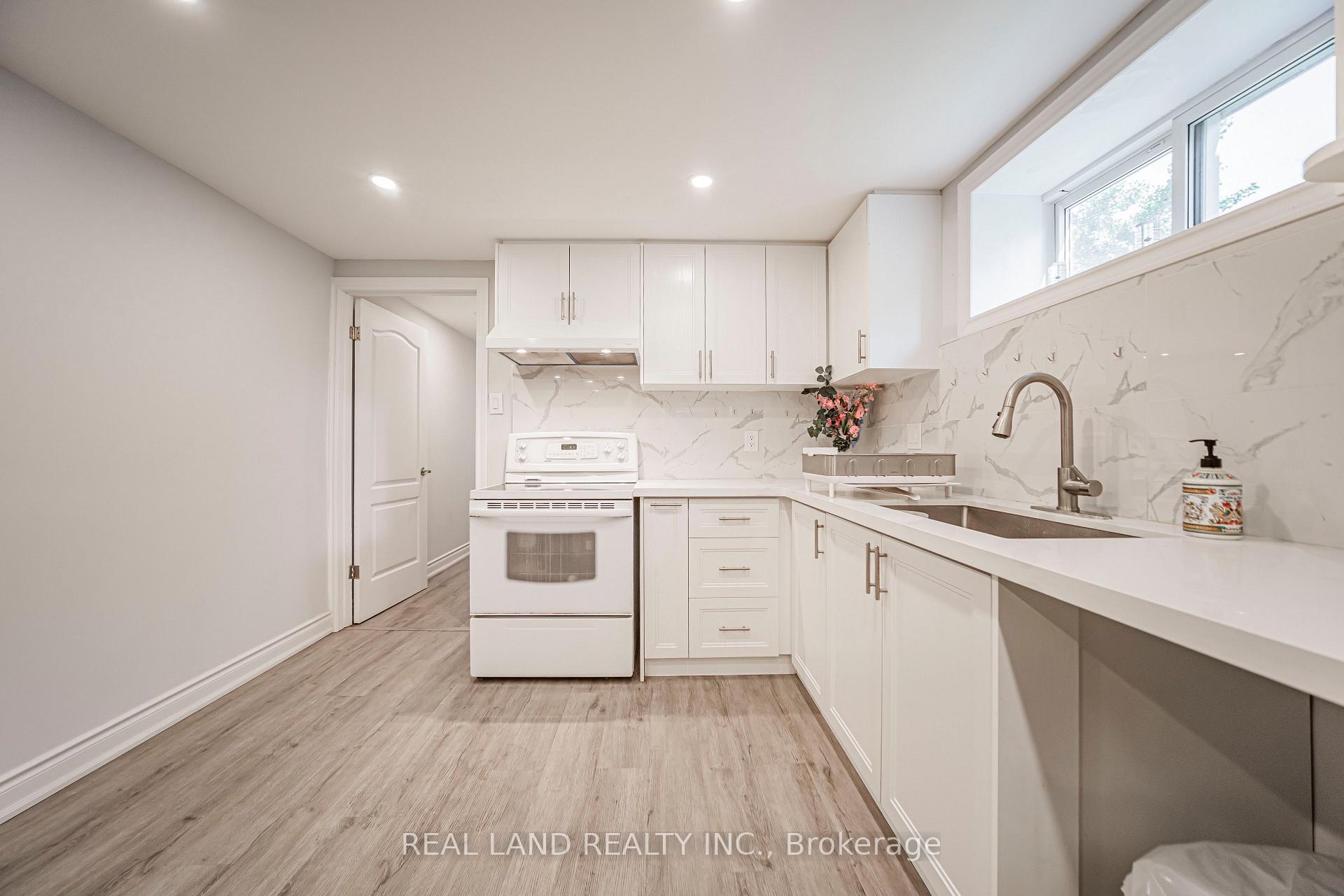 Photo 31 of 37 Pawnee Avenue, North York, Pleasant View — HOMEH