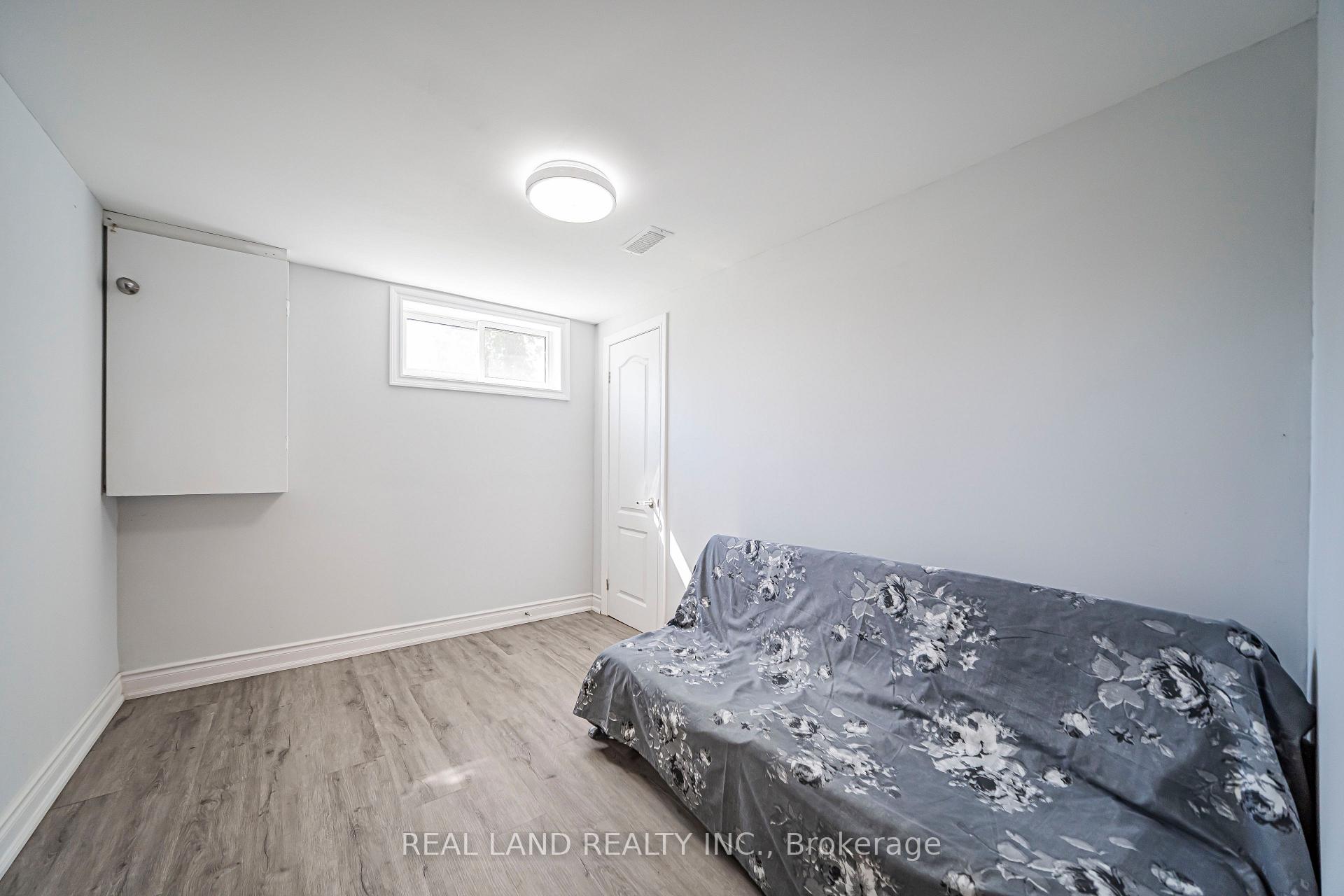 Photo 35 of 37 Pawnee Avenue, North York, Pleasant View — HOMEH