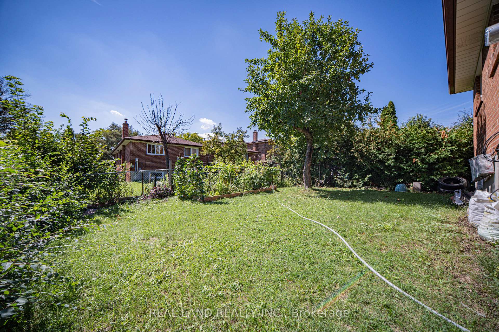 Photo 47 of 37 Pawnee Avenue, North York, Pleasant View — HOMEH