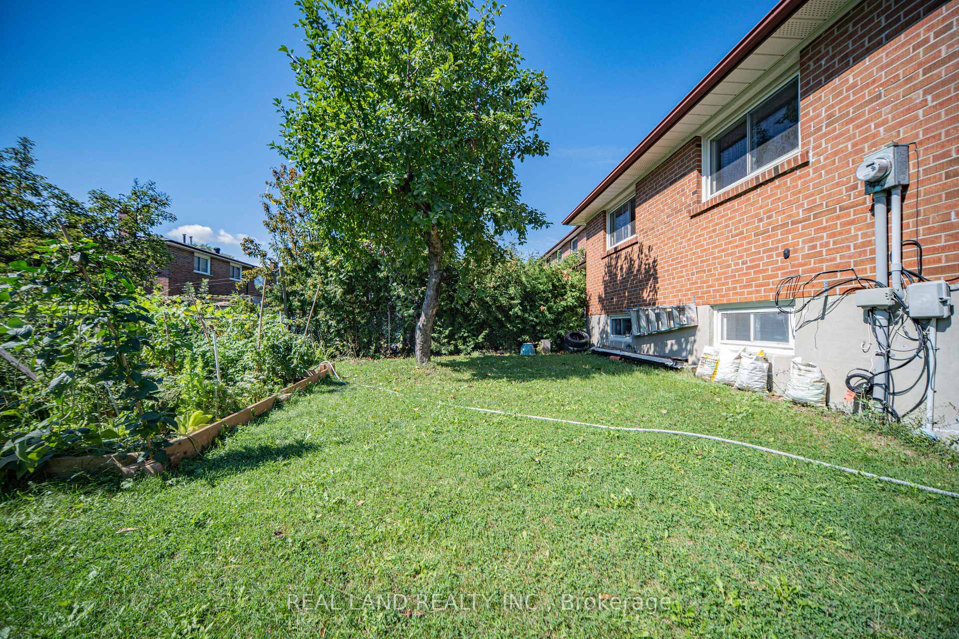 Photo 48 of 37 Pawnee Avenue, North York, Pleasant View — HOMEH