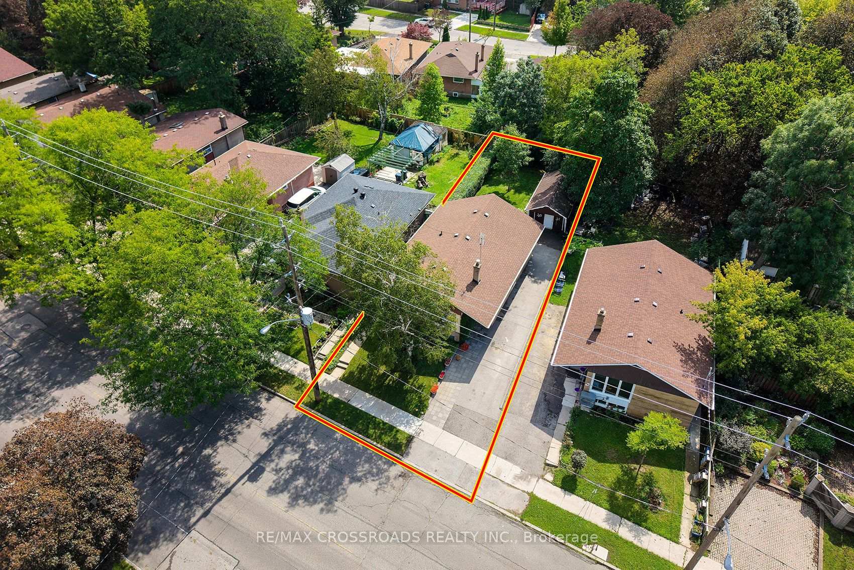 Photo 3 of 887 Brimorton Drive, Scarborough, Woburn — HOMEH