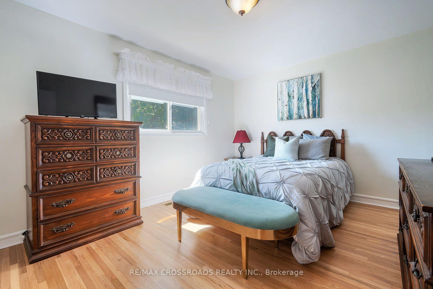 Photo 15 of 887 Brimorton Drive, Scarborough, Woburn — HOMEH