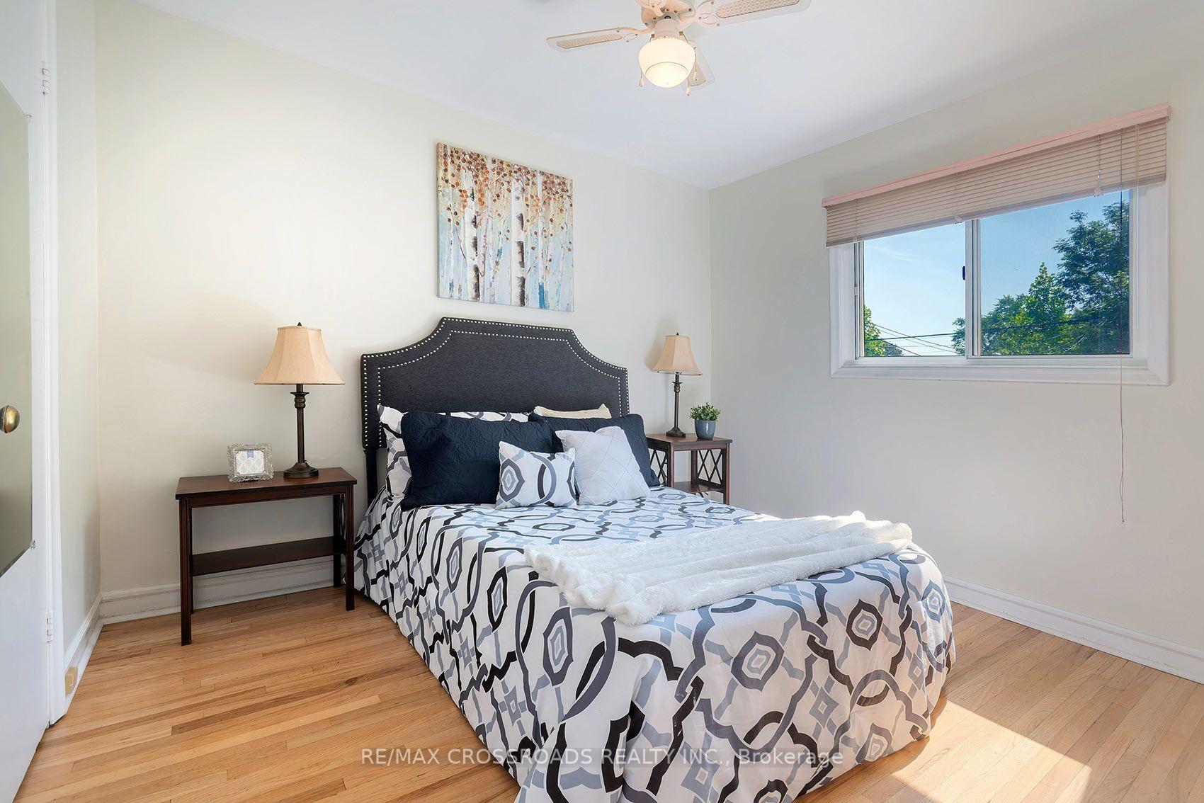 Photo 17 of 887 Brimorton Drive, Scarborough, Woburn — HOMEH