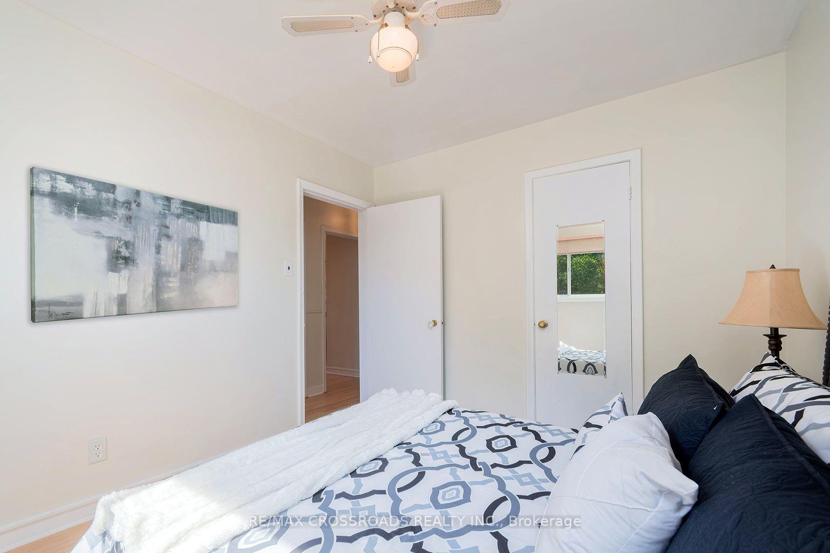 Photo 18 of 887 Brimorton Drive, Scarborough, Woburn — HOMEH