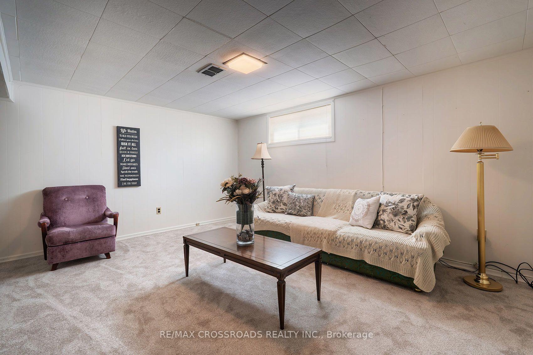 Photo 25 of 887 Brimorton Drive, Scarborough, Woburn — HOMEH