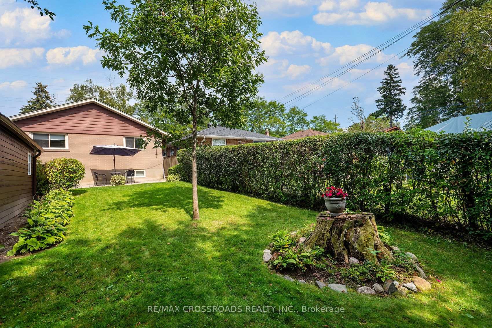 Photo 33 of 887 Brimorton Drive, Scarborough, Woburn — HOMEH