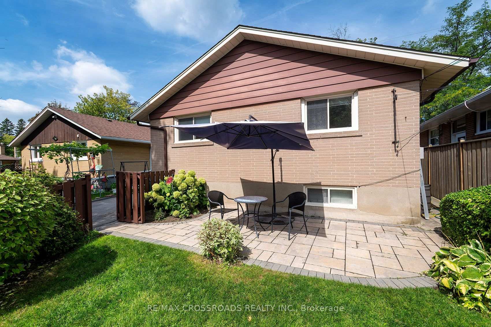 Photo 36 of 887 Brimorton Drive, Scarborough, Woburn — HOMEH