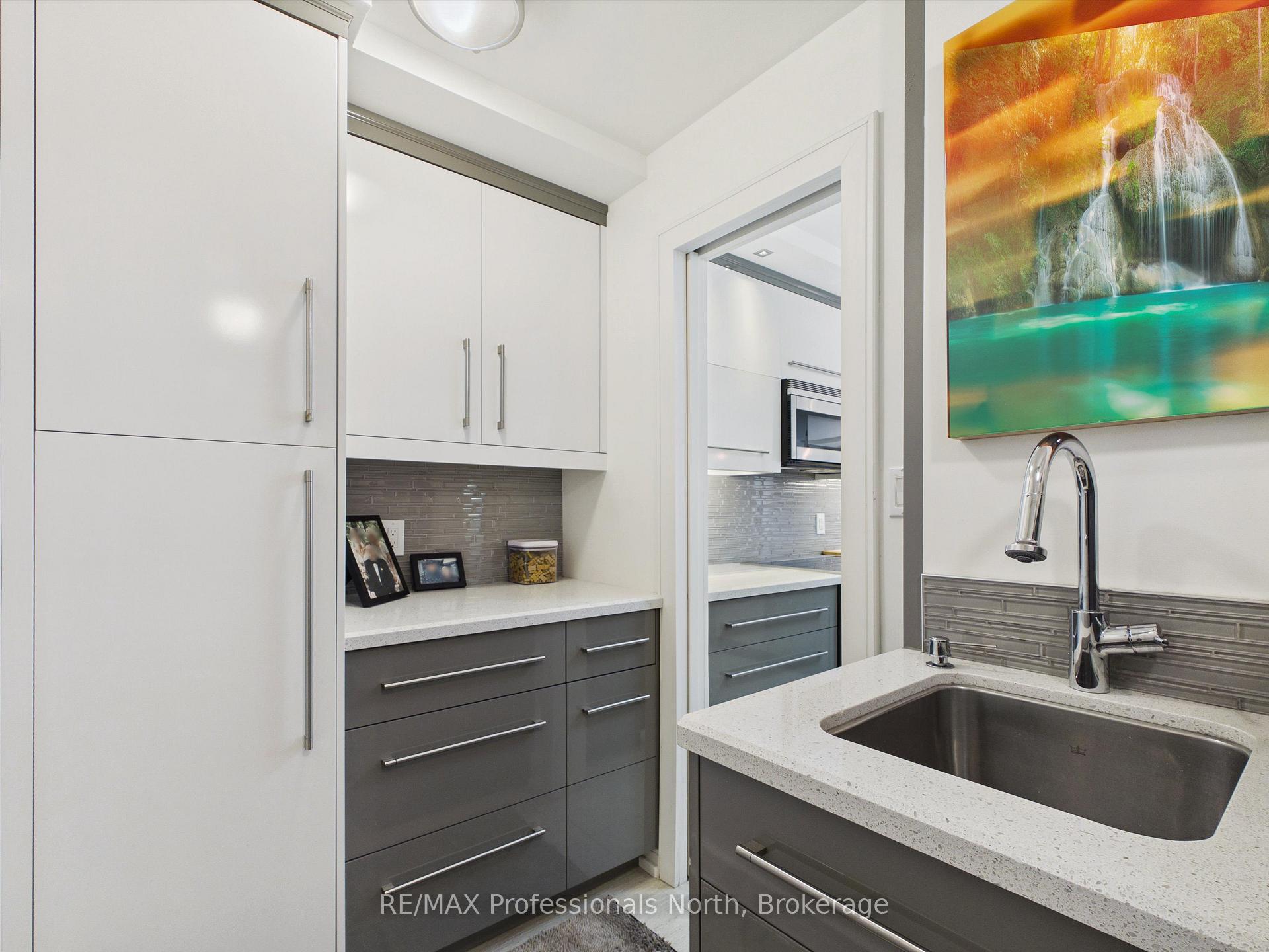 Photo 11 of Unit 405, 10A Kimberley Avenue, Bracebridge — HOMEH
