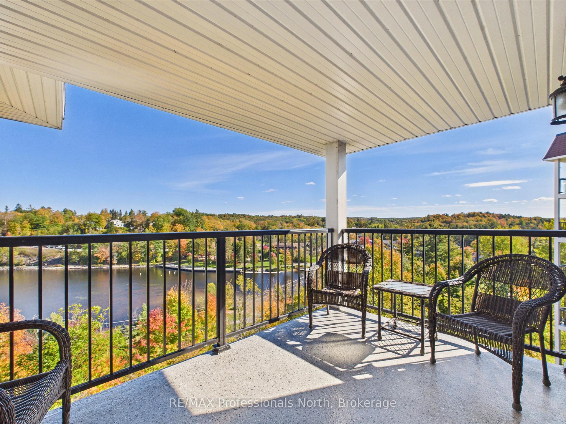Photo 15 of Unit 405, 10A Kimberley Avenue, Bracebridge — HOMEH