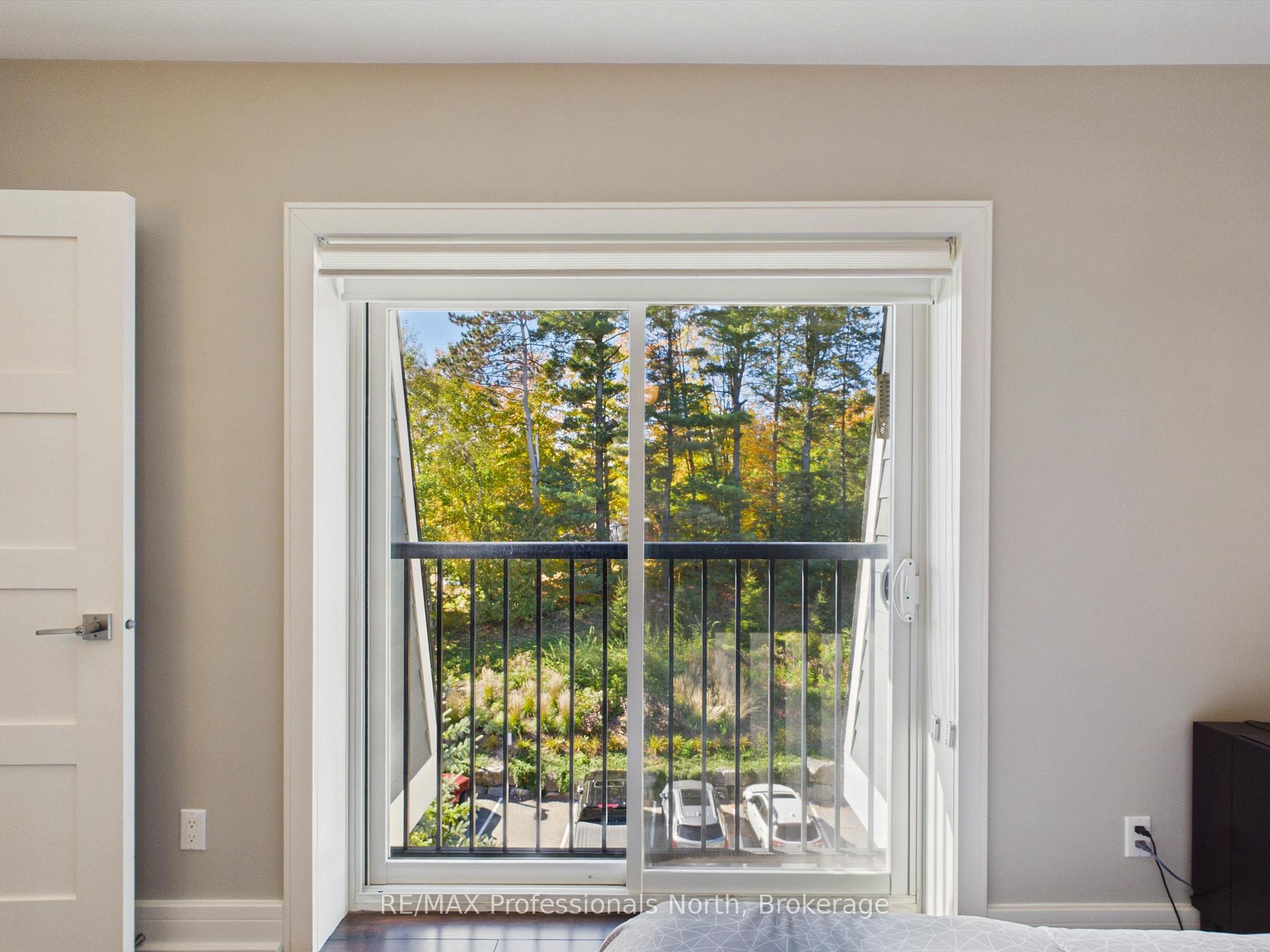 Photo 22 of Unit 405, 10A Kimberley Avenue, Bracebridge — HOMEH