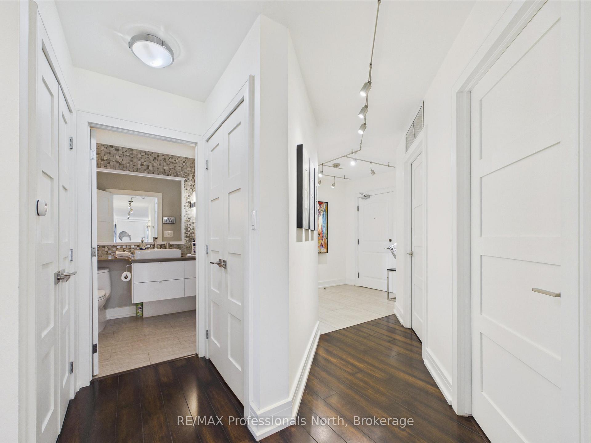 Photo 30 of Unit 405, 10A Kimberley Avenue, Bracebridge — HOMEH