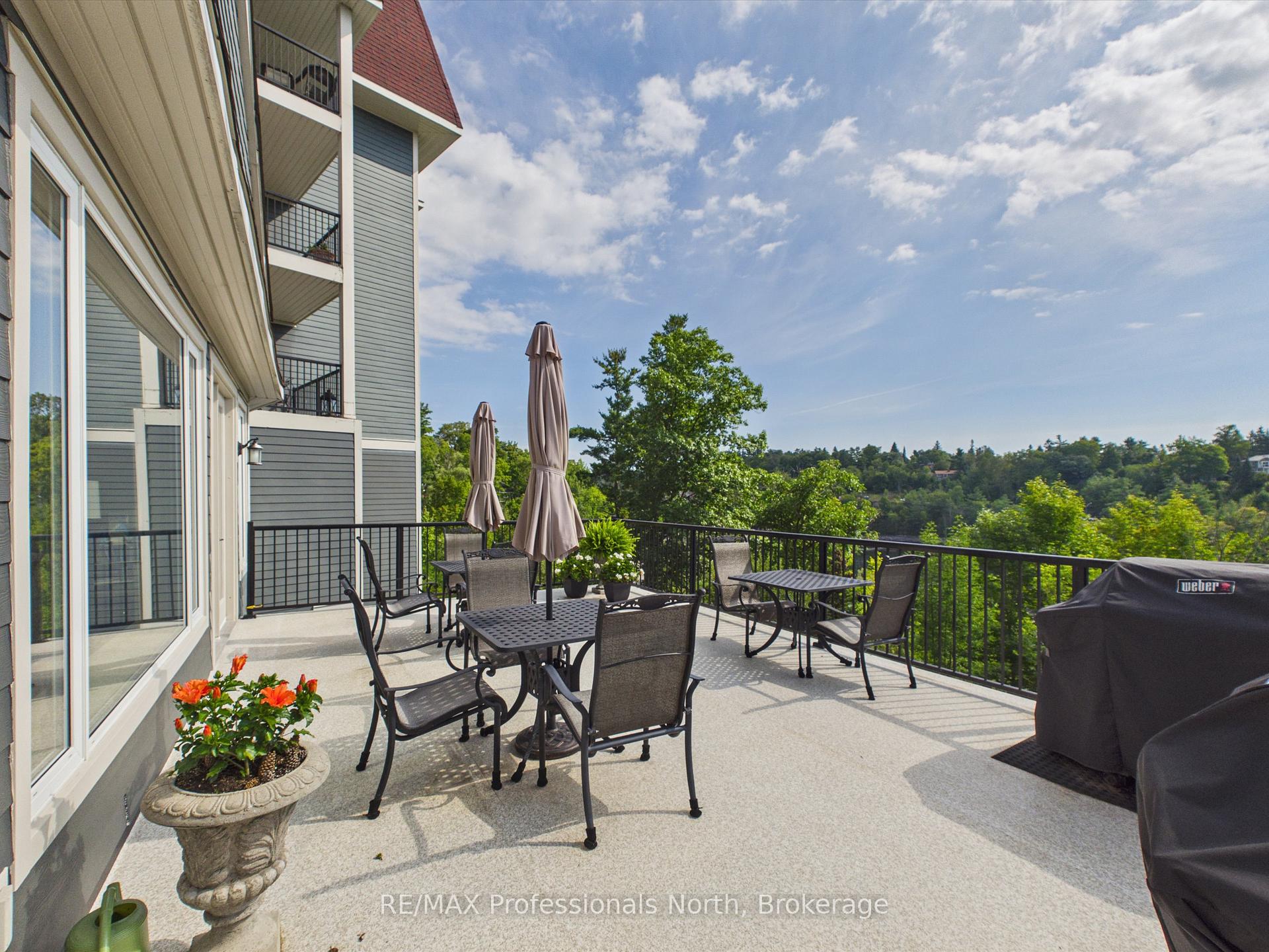 Photo 36 of Unit 405, 10A Kimberley Avenue, Bracebridge — HOMEH