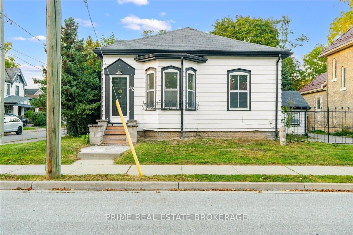 Photo 2 of 42 Bruce Street, London, South F — HOMEH