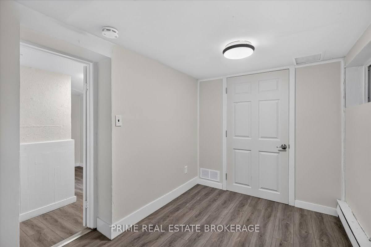 Photo 22 of 42 Bruce Street, London, South F — HOMEH