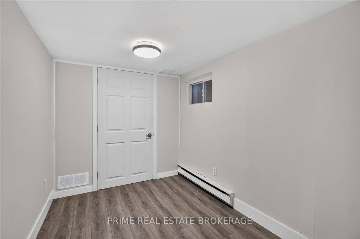 Photo 23 of 42 Bruce Street, London, South F — HOMEH
