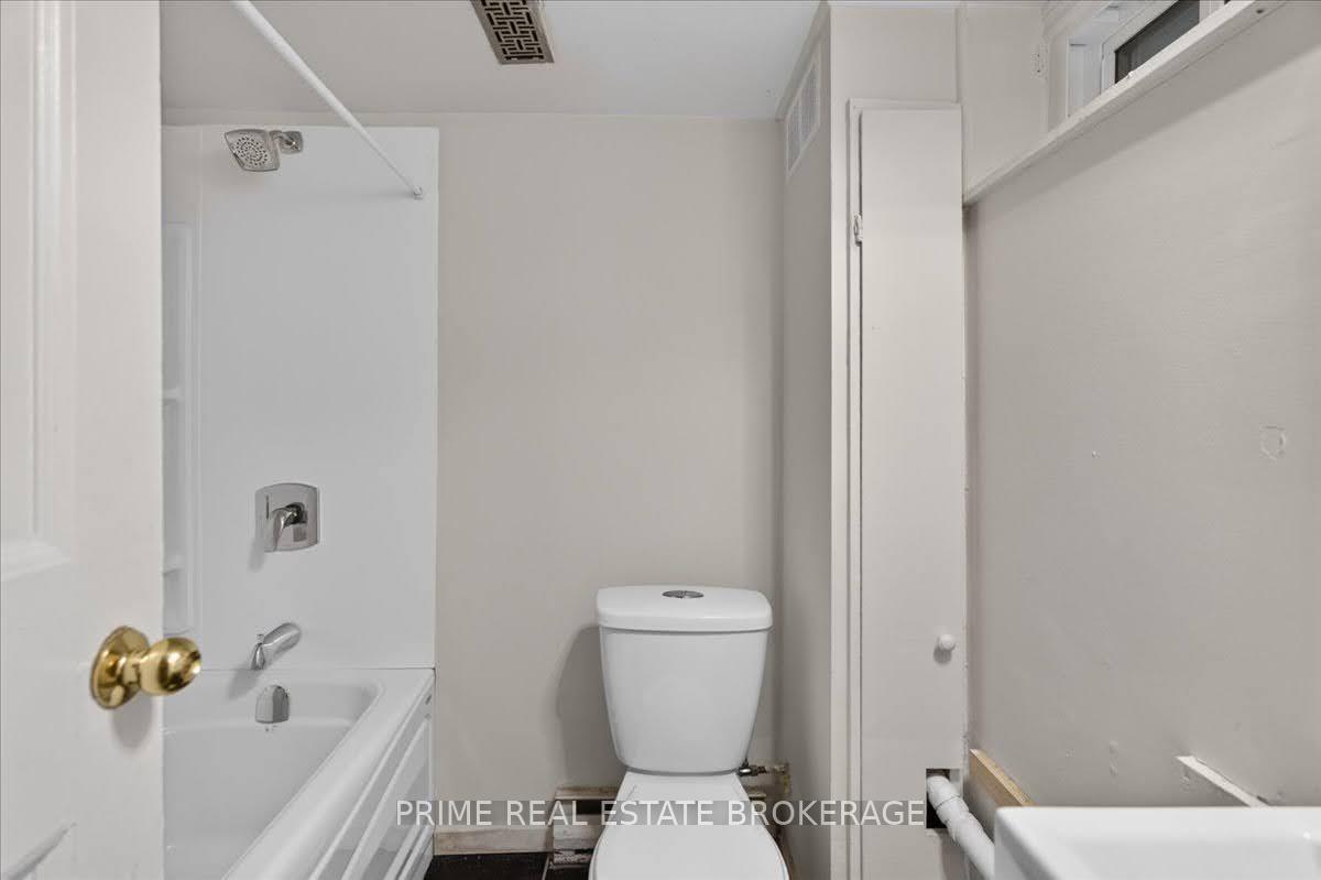 Photo 31 of 42 Bruce Street, London, South F — HOMEH