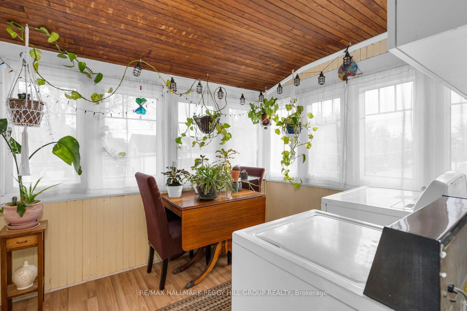 Photo 17 of 48 Brock Street, Barrie, Sanford — HOMEH