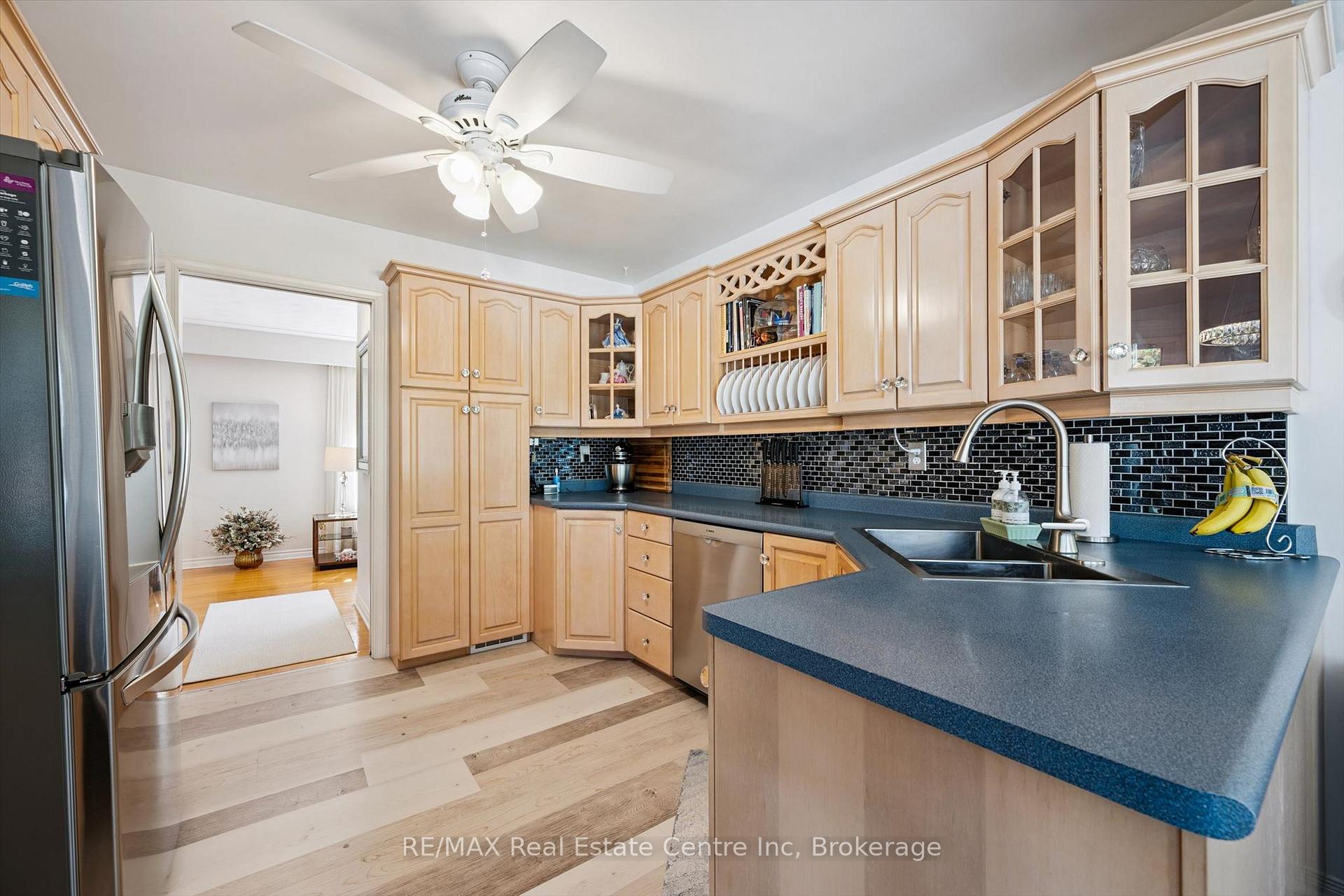 Photo 12 of 47 Lambert Crescent, Guelph, Dovercliffe Park/Old University — HOMEH