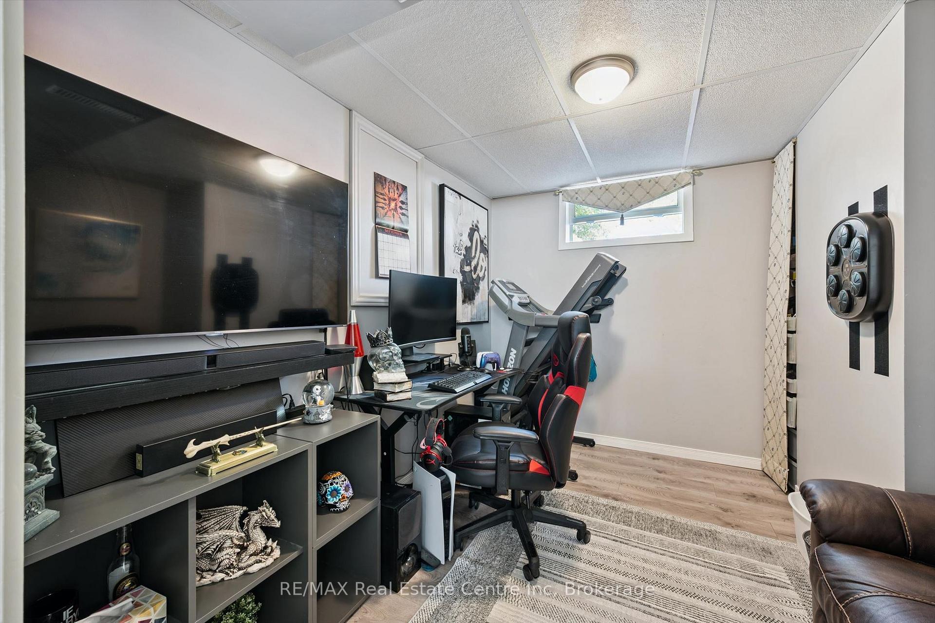 Photo 28 of 47 Lambert Crescent, Guelph, Dovercliffe Park/Old University — HOMEH