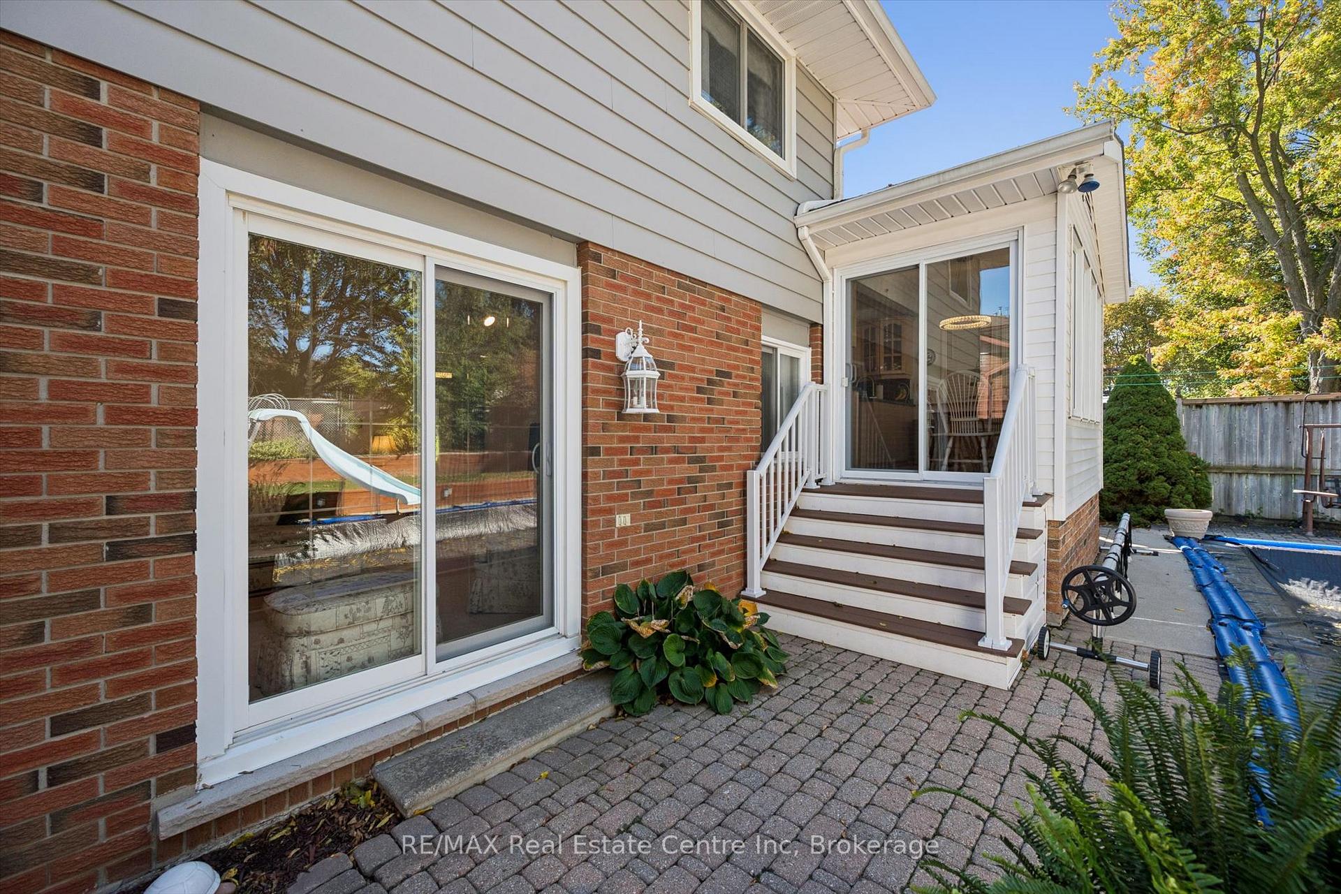 Photo 31 of 47 Lambert Crescent, Guelph, Dovercliffe Park/Old University — HOMEH