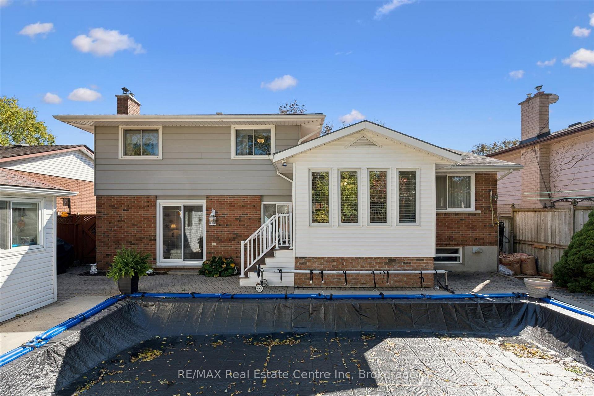 Photo 38 of 47 Lambert Crescent, Guelph, Dovercliffe Park/Old University — HOMEH