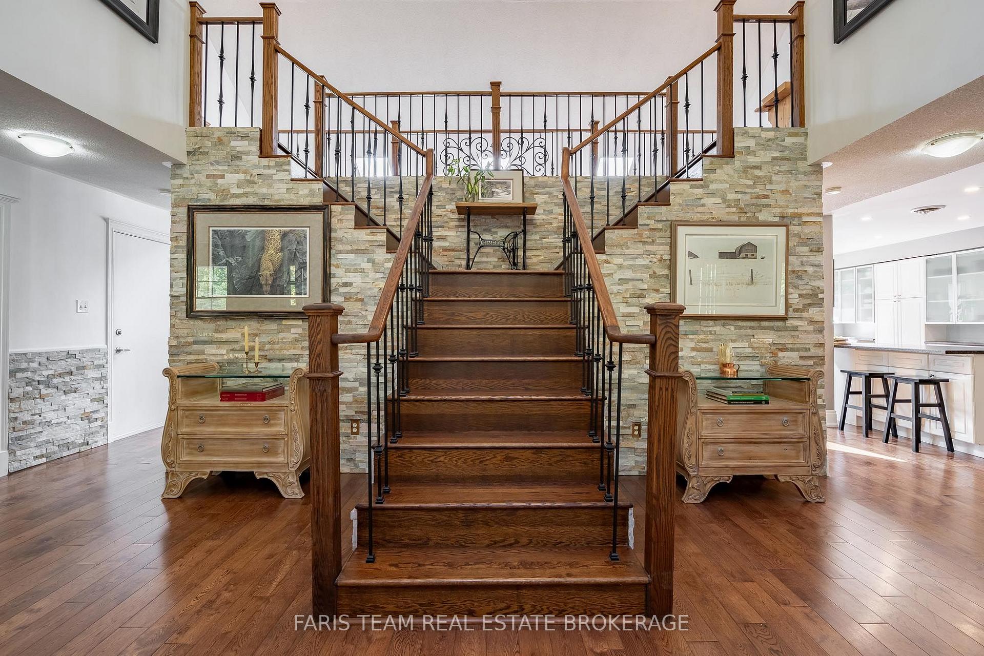 Photo 3 of 12 Valley View Drive, Springwater, Rural Springwater — HOMEH