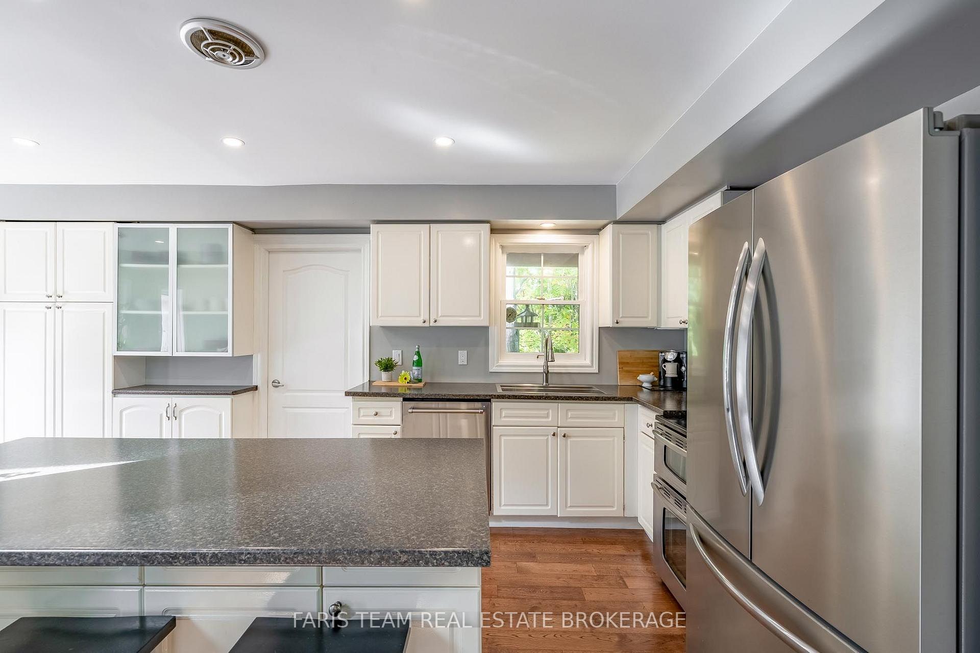 Photo 4 of 12 Valley View Drive, Springwater, Rural Springwater — HOMEH