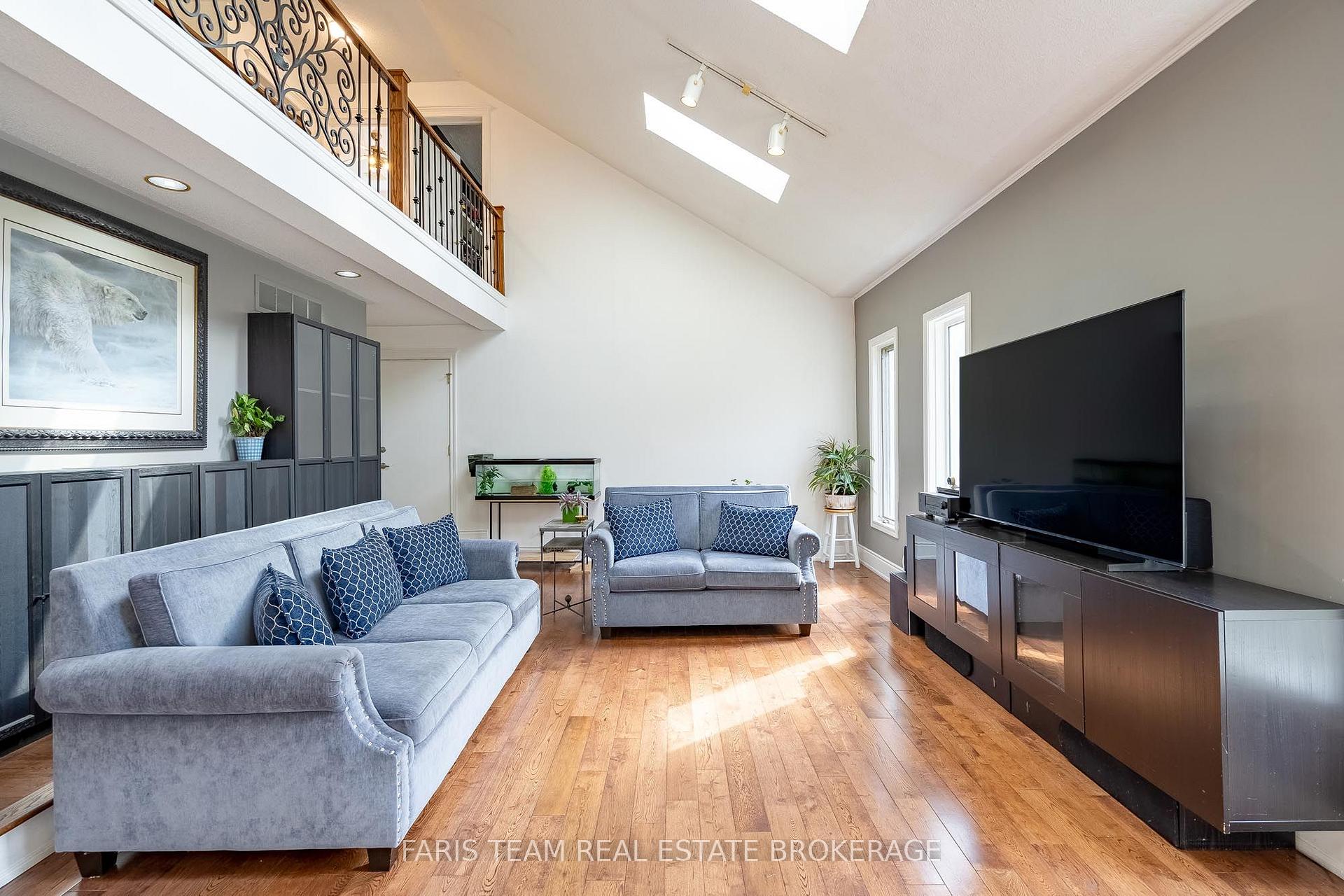Photo 8 of 12 Valley View Drive, Springwater, Rural Springwater — HOMEH