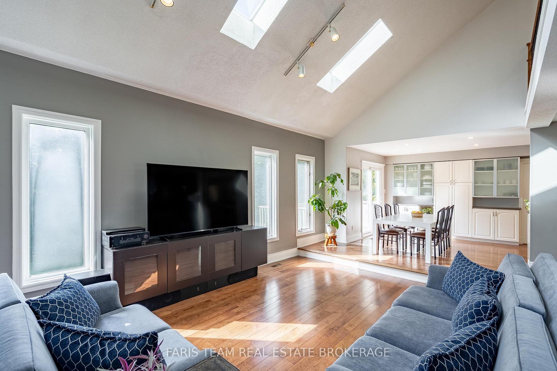 Photo 9 of 12 Valley View Drive, Springwater, Rural Springwater — HOMEH