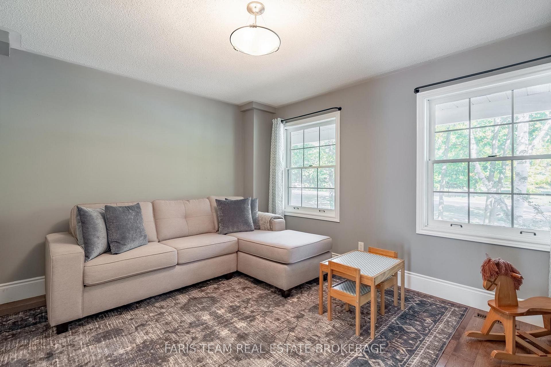 Photo 10 of 12 Valley View Drive, Springwater, Rural Springwater — HOMEH