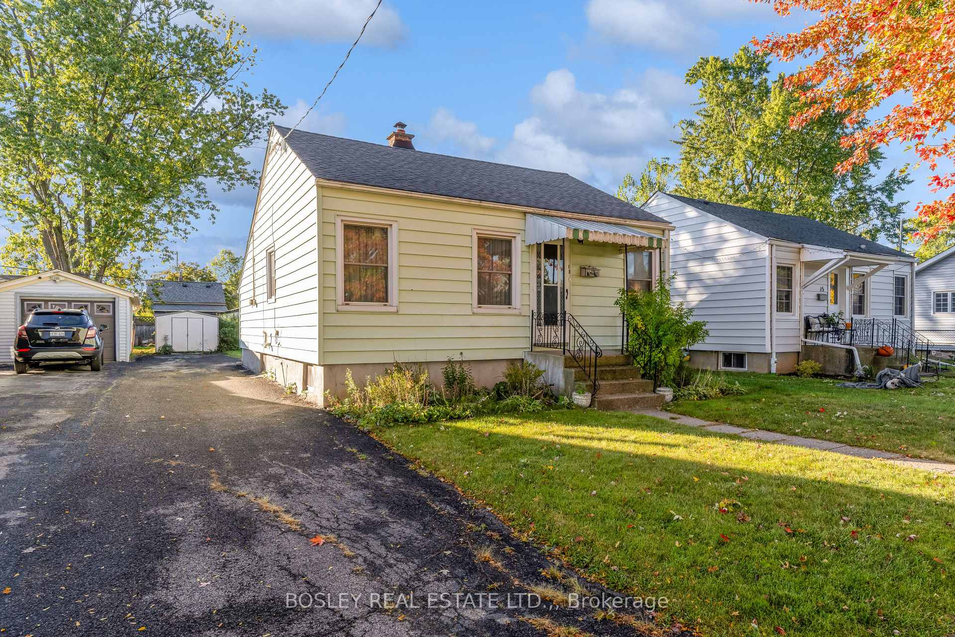 Photo 3 of 13 Hilda Street, St. Catharines, Western Hill — HOMEH