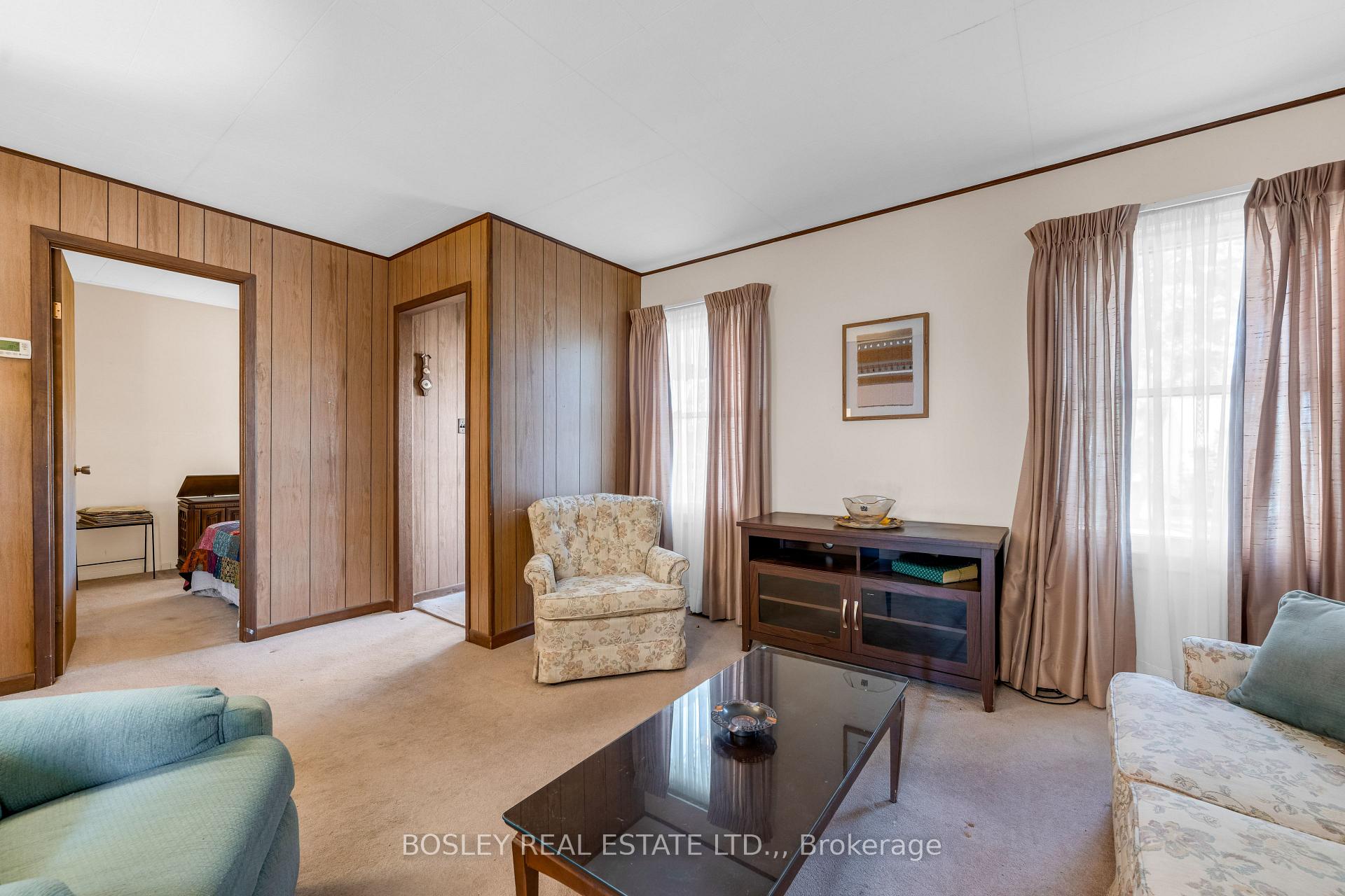 Photo 6 of 13 Hilda Street, St. Catharines, Western Hill — HOMEH