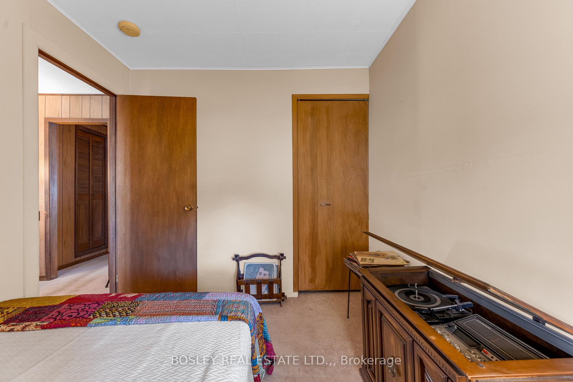 Photo 8 of 13 Hilda Street, St. Catharines, Western Hill — HOMEH
