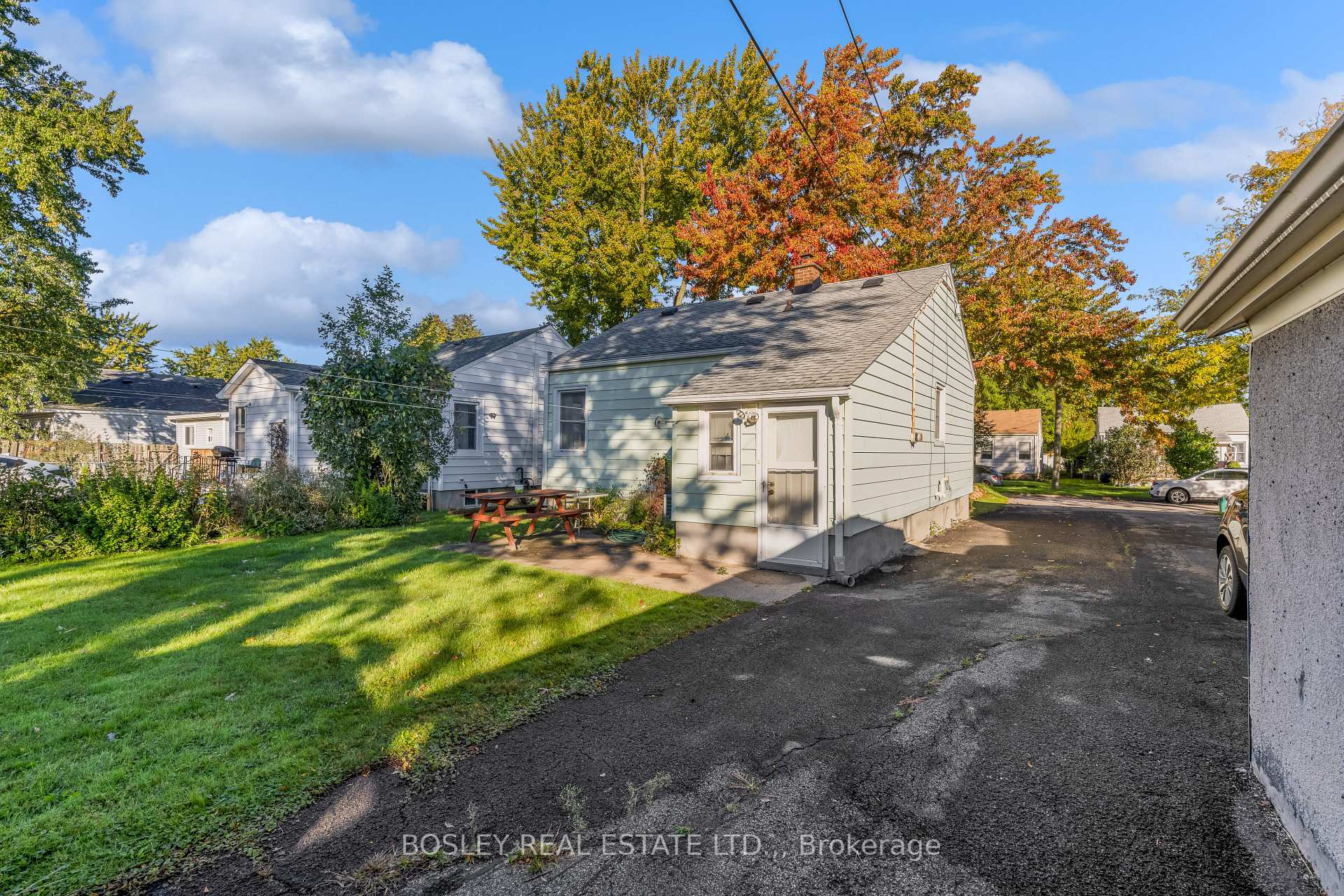 Photo 21 of 13 Hilda Street, St. Catharines, Western Hill — HOMEH