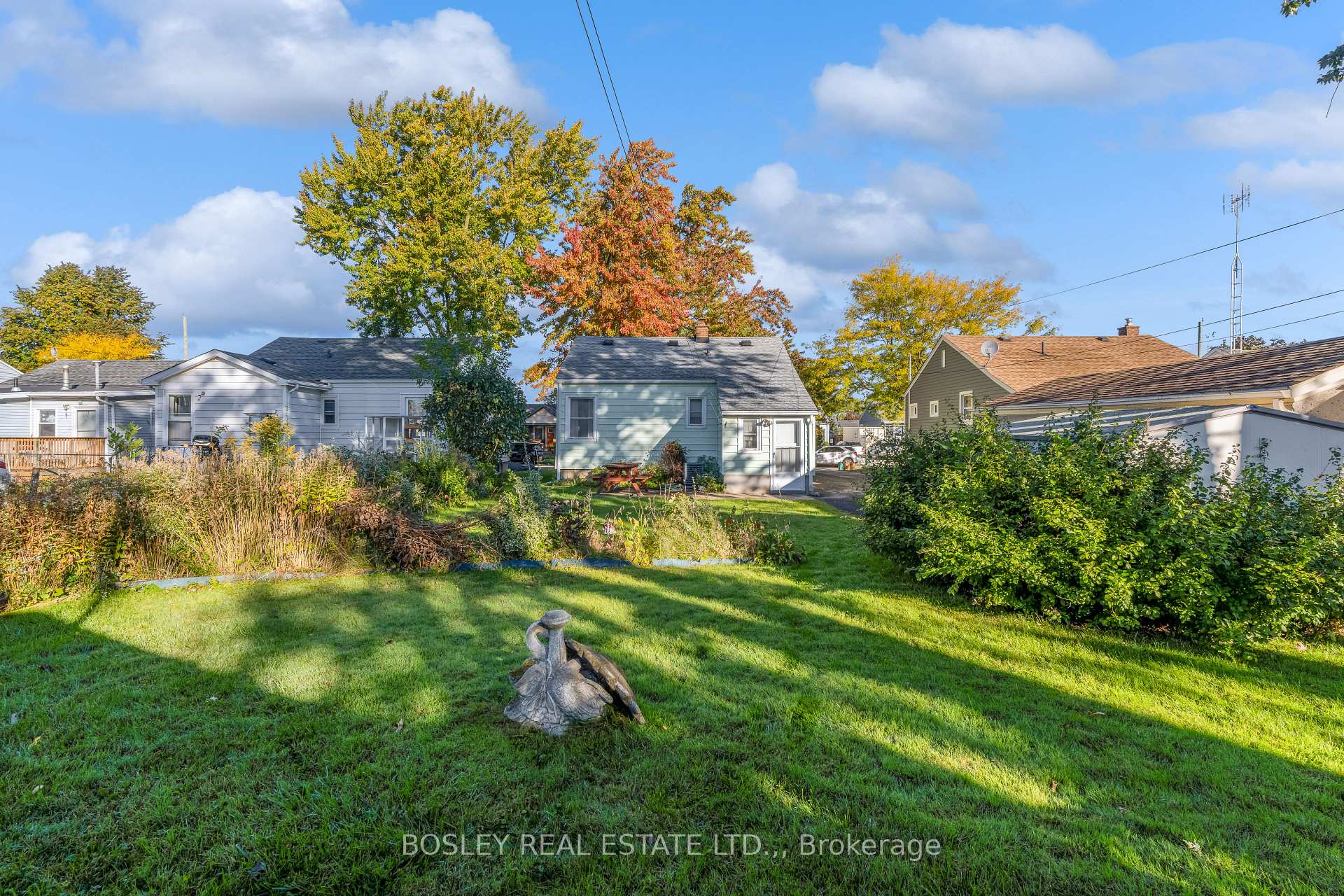 Photo 23 of 13 Hilda Street, St. Catharines, Western Hill — HOMEH