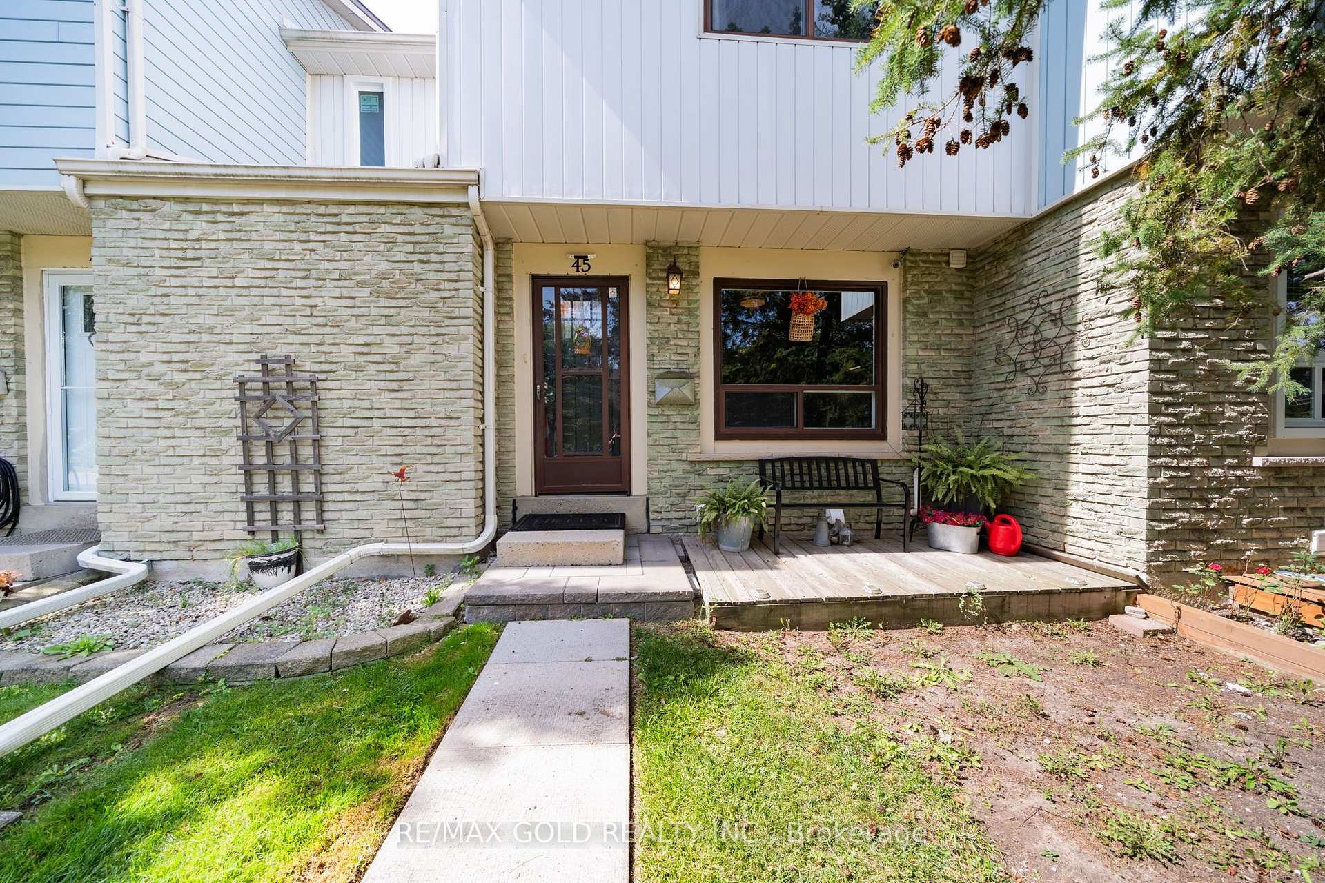 Photo 3 of Unit 45, 6540 Falconer Drive, Mississauga, Streetsville — HOMEH