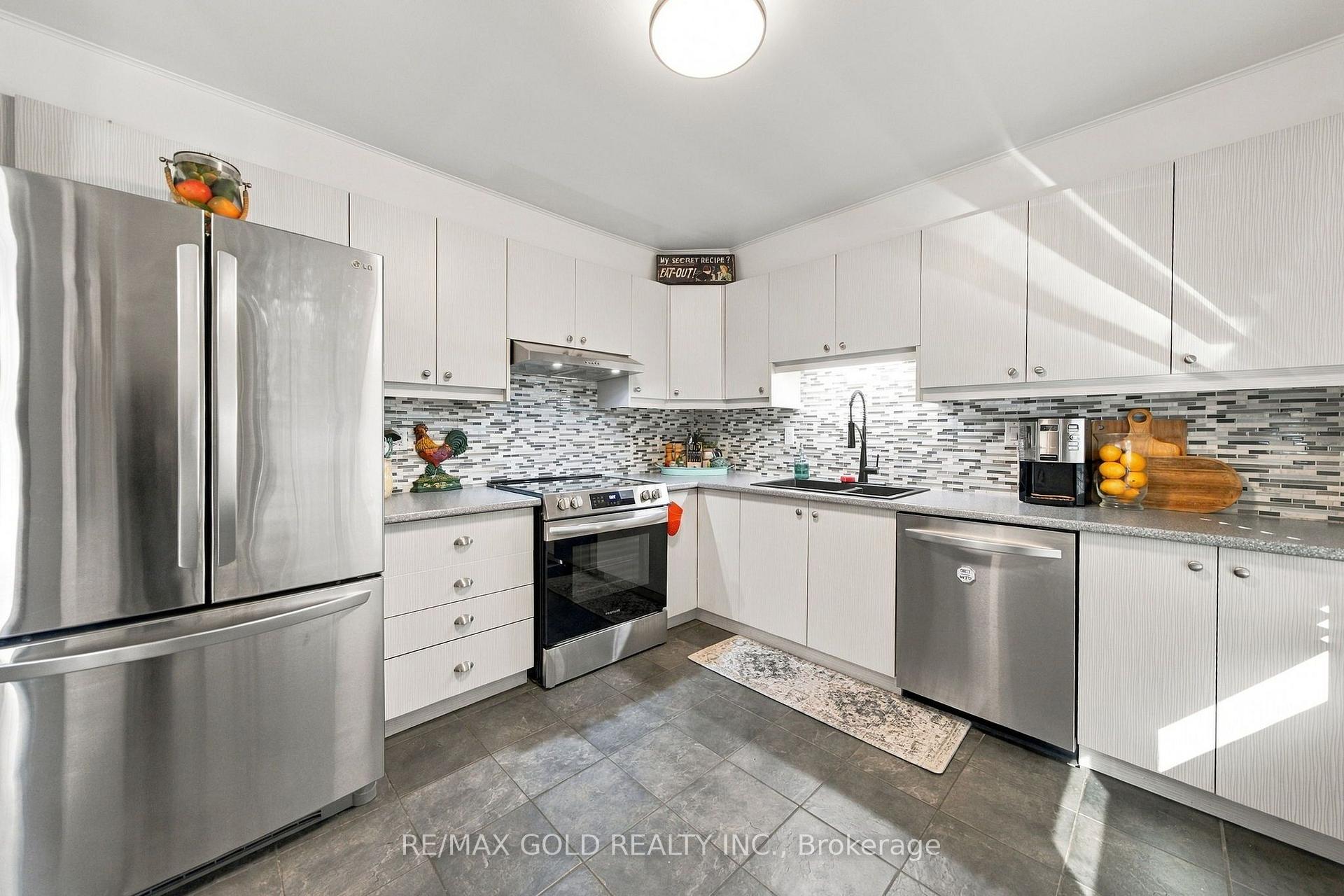 Photo 6 of Unit 45, 6540 Falconer Drive, Mississauga, Streetsville — HOMEH